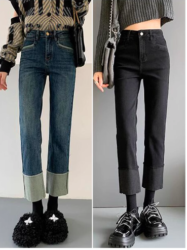 Cropped Jeans with folded legs image2