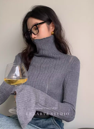 Turtle Neck Flare Sleeves Knitted Top